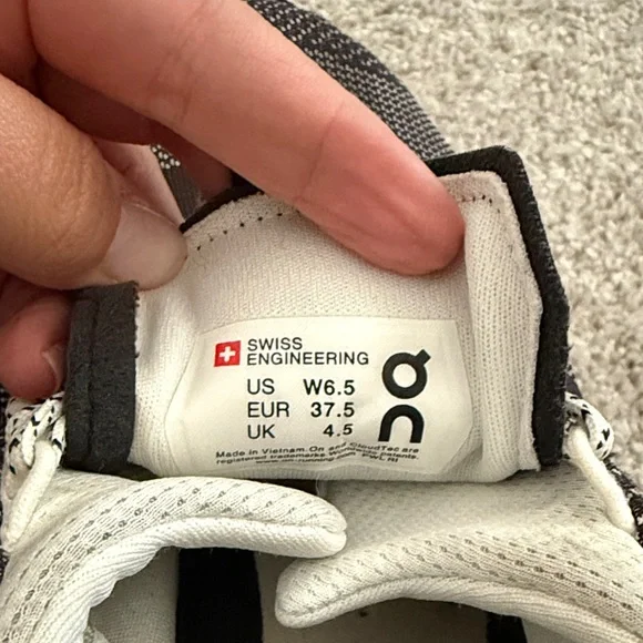 On Running Black and Purple Athletic Shoes - Picture 7 of 7